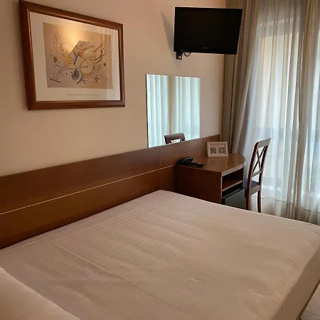 Duerming Longoria Plaza Hotel Oviedo Buitenkant foto