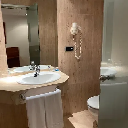 Duerming Longoria Plaza Hotel Oviedo Buitenkant foto