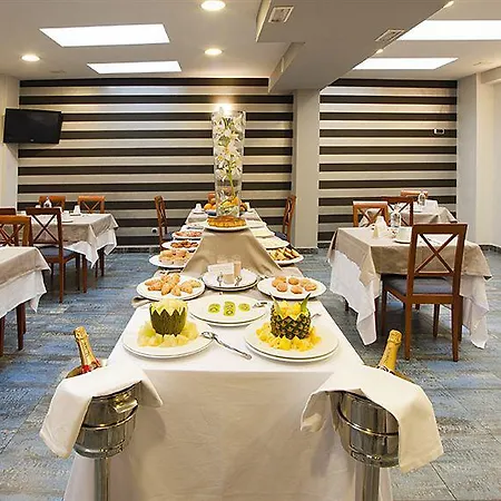 Duerming Longoria Plaza Hotel 